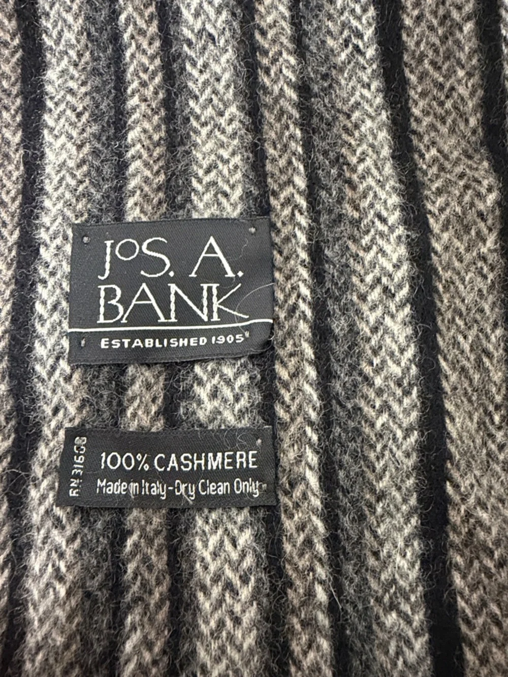Jos. A. Bank 100% Cashmere Herringbone Striped Scarf Made in Italy. Super soft